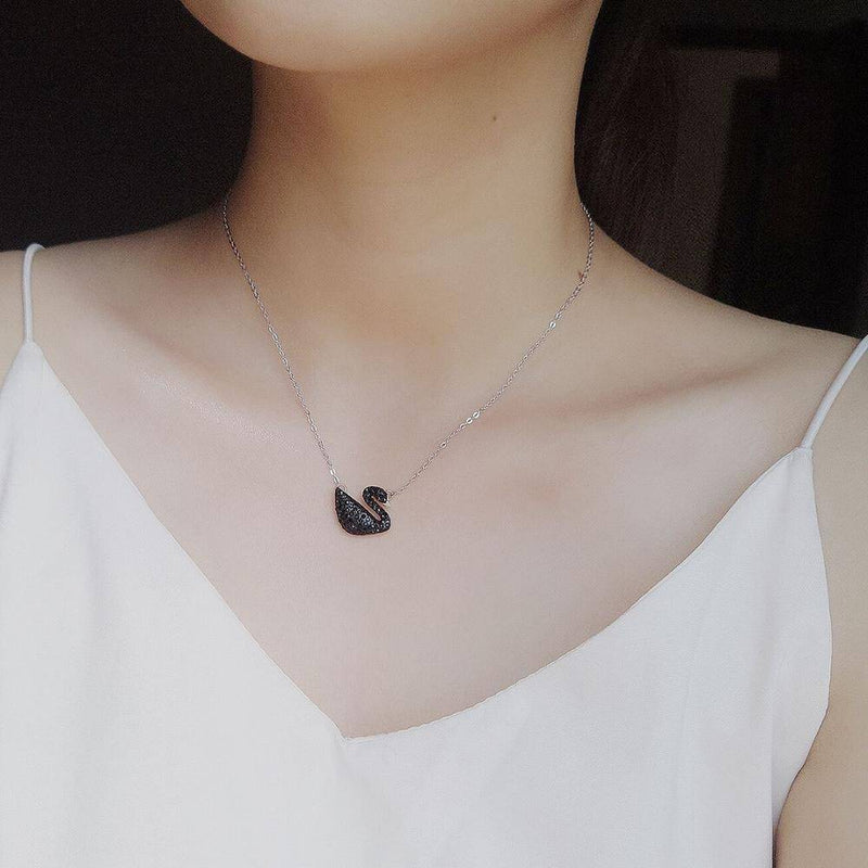Black Duck Shape Daily wear Necklace Pendant